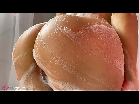 ❤️ 布鲁内特在淋浴时用振动器自慰阴部达到强烈的高潮 ❤ Anal porn❌️❤